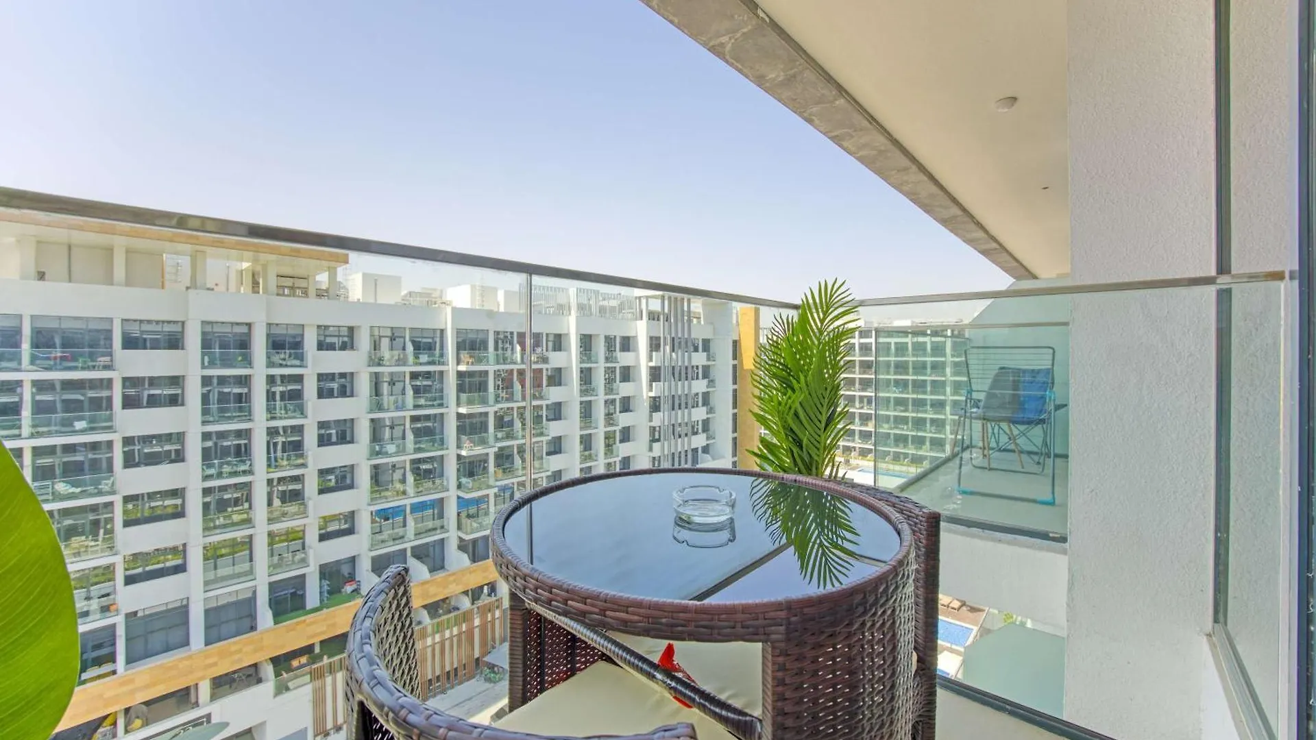 Stylish & Modern Studio In Azizi Riviera 34 Dubai 0*,